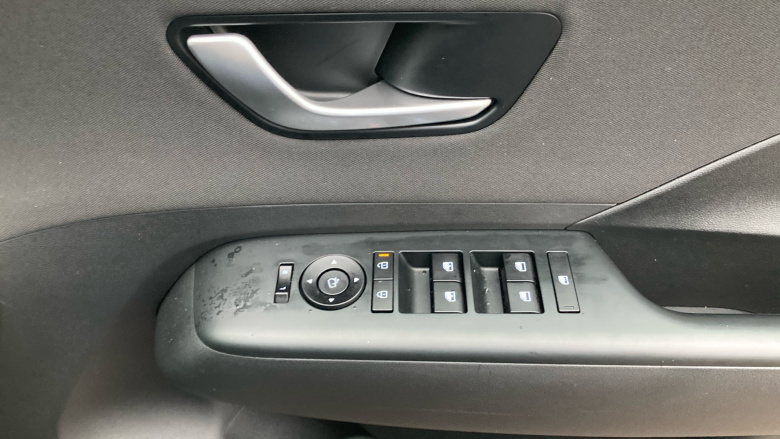 Hyundai KONA 115kW Advance 48kWh 5dr Auto Electric Hatchback